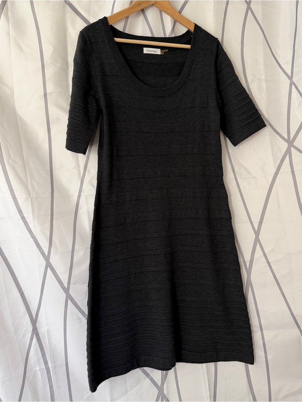 Calvin Klein Women's Medium Gray Short Sleeve Scoop Neck Knit Dress